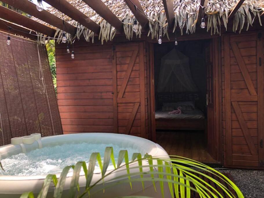Eden Chalet, Spa Privatif Les Abymes Kültér fotó
